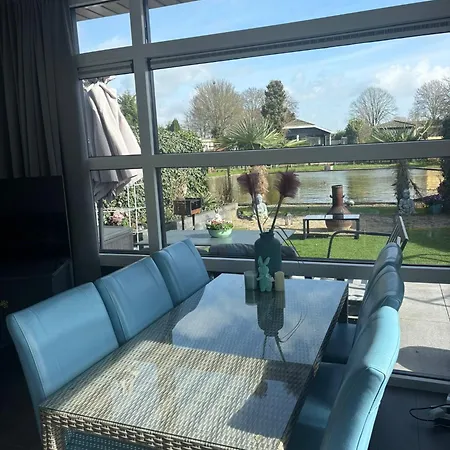Luxus „wasserblick“ Vakantiehuis Lathum